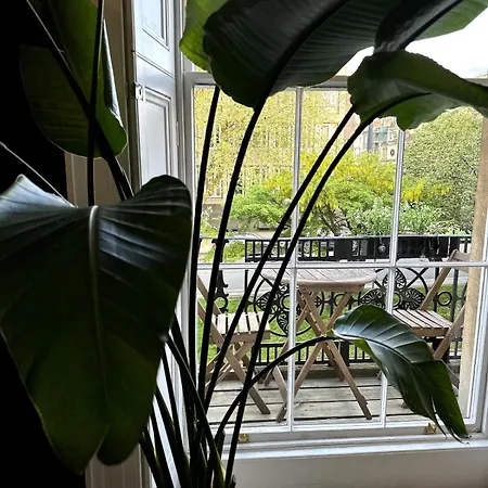 Beautiful 1 Bedroom Georgian Flat In Clifton Village With Parking דירה